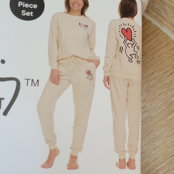 Keith Haring Soft Fleece Lounge Set Longsleeve Crew Jogger Pant Cream XXL NWT - Picture 1 of 7
